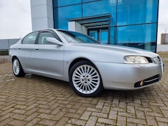 Bild des Angebotes Alfa Romeo 166 2.4 JTD 20V Distinctive  Schaltger