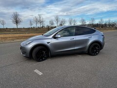Bild des Angebotes Tesla Model Y Quicksilver top gepflegt AWD LR mit allen Extras