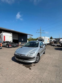 Bild des Angebotes Peugeot 206 Grand Filou Cool HU neu Automatik