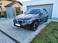 Bild des Angebotes BMW iX3 iX3 Impressive - Vollausstattung, unfallfrei, Nichtraucher, Winterreifen, Werksgarantie bis 11/2026