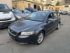 Bild des Angebotes Volvo V50 2.0 D Momentum*Klimaaut.*Sitzheiz.*Scheckheft*TOP