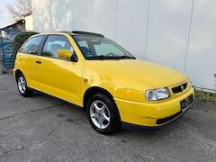SEAT Ibiza 1. Hd Sondermodell Sun mit großem Faltdach