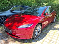 Bild des Angebotes Tesla Model 3 Long Range Dual Motor AWD, AHK, 19" LM, Highland, HW4,IN NEUWERTIGEM ZUSTAND !!!!!!