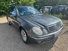 Bild des Angebotes Mercedes-Benz E 320 E 320 T CDI (211.226) Avantgarde.
