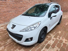 Bild des Angebotes Peugeot 207 Family 1.4 16V VTi