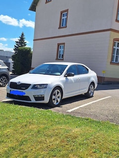 Bild des Angebotes Skoda Octavia Octavia III Diesel 2.0 TDI (Green tec) DSG RS