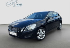 Bild des Angebotes Volvo V60 Kombi Momentum/Bi-Xen-./AHK/Temp./Navi/PDC
