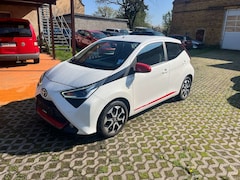 Bild des Angebotes Toyota Aygo x-play connect