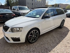 Bild des Angebotes Skoda Octavia 2.0 TDI DSG RS*Panorama*R-Cam*Top