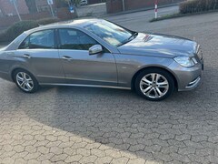 Bild des Angebotes Mercedes-Benz E 200 E 200 BlueEFFICIENCY 7G-TRONIC Avantgarde