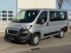 Bild des Angebotes Peugeot Boxer Kombi 330 L1H1 Allure Blue-HDi 140