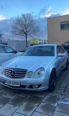 Bild des Angebotes Mercedes-Benz E 280 4Matic Automatik Classic