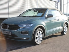 Bild des Angebotes VW T-Roc Cabrio 1.5 TSI R-Line *LED/LaneA./Einparkhilfe*