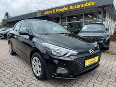 Hyundai i20 Select / ALLWETTERREIFEN / SITZ+LENKRAD-HZG