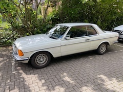 Bild des Angebotes Mercedes-Benz Baureihe 123 280 CE
