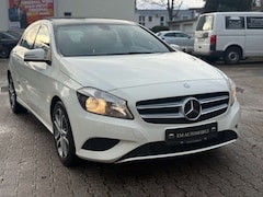 Bild des Angebotes Mercedes-Benz A 180 *BlueEfficiency*Automatik*Scheckheft*Pano*