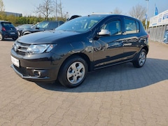 Bild des Angebotes Dacia Sandero Celebration GARANTIE NAVI CARPLAY KLIMA
