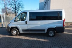 Bild des Angebotes Peugeot Boxer Kombi 330 L1H1 HDi 110 8Sitze Klima