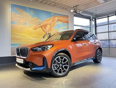 Bild des Angebotes BMW iX1 xDr.30 xLine ACC+HUD+HARM+LEDer+SPUR+19*+AL