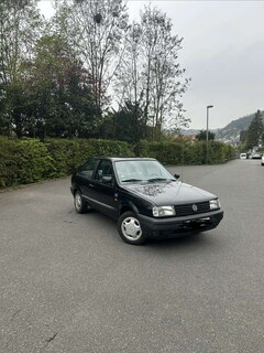 VW Polo Universal