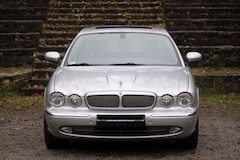 Jaguar XJR Top gepflegter XJR mit 3 Jahre Garantie