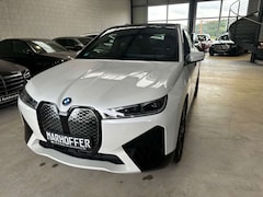 Bild des Angebotes BMW iX xDrive40 Sport AHK Autobahnassistent DAP+PAP