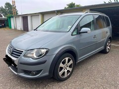 VW Cross Touran Touran 1.4 TSI DSG