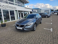 Bild des Angebotes Volvo V40 T2 Momentum MT AHK / BLIS / ACC / Kamera