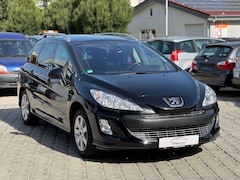 Bild des Angebotes Peugeot 308 SW Premium/ Anhängerkupplung /