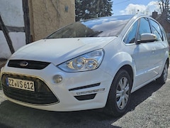 Ford S-Max Titanium