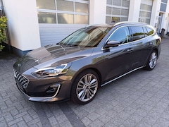 Bild des Angebotes Ford Focus Turnier Vignale*AHK*Leder*