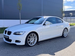 Bild des Angebotes BMW 330 i M-Packet Coupe/Xenon/SHZ/PDC/NAVI/LEDER