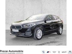 Bild des Angebotes BMW X2 sDrive18i NAVI LED PDC V+H DAB Parkass. LM