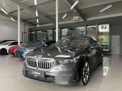 Bild des Angebotes BMW 550 e xDrive LED Pano Live Cockpit Prof. ACC H&K