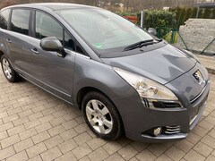 Bild des Angebotes Peugeot 5008 Family 7-Sitzer