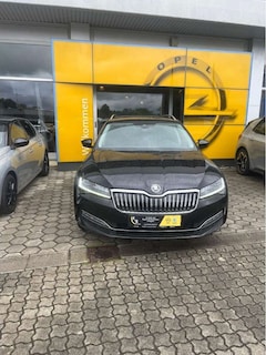 Bild des Angebotes Skoda Superb Combi Style+Anhängerkupplung+Navi+elektr.