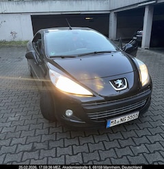 Bild des Angebotes Peugeot 207 CC 120 VTi Automatik Platinum