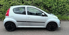 Bild des Angebotes Peugeot 107 Automatik mit neuer HU bis 06 / 2028