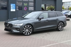 Bild des Angebotes Volvo V60 B4 Ultra Dark*LED*PANO*STHZ*360*B&W*BLIS*AHK