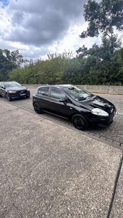 Bild des Angebotes Fiat Punto 1.4 16v Dynamic