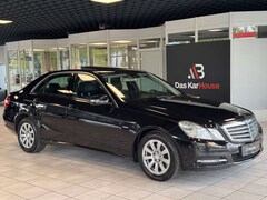 Bild des Angebotes Mercedes-Benz E 300 CDI Lim. Avantgarde · Navi · Schiebedach