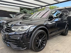 Bild des Angebotes VW Tiguan R-Line 4Motion*1.HD*MATRIX*HUDP*PANO*VIRT