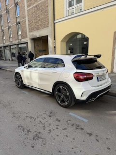 Bild des Angebotes Mercedes-Benz GLA 45 AMG Pano|360°|8fach|Spoiler|Keyless