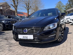 Bild des Angebotes Volvo V60 Kombi Linje Svart*SHZ*AHK*KLIMA*NAVI*BT*USB*