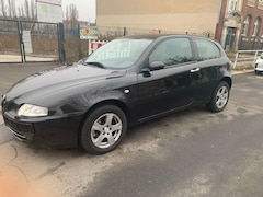 Bild des Angebotes Alfa Romeo 147 147-3-Türer 1.6 Auto 1A 2 HAND