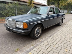 Bild des Angebotes Mercedes-Benz 240 Diesel AUTOMATIK Bj.1982 Oldtimer