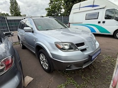 Bild des Angebotes Mitsubishi Outlander 4mal 4 Fahrbereit Viele Teile sind neu.