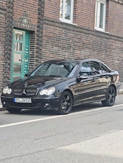 Bild des Angebotes Mercedes-Benz 230