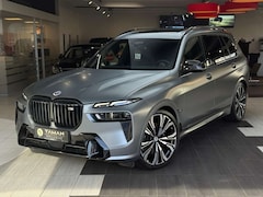 Bild des Angebotes BMW X7 M i Pano-Sky*FROZEN*Massage*B&W*StHzg*23"