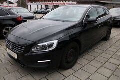 Bild des Angebotes Volvo V60 T3 Momentum BiXenon Teilleder Tempomat PDC SHZ AHK